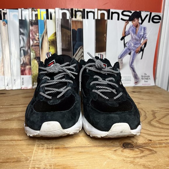 FILA Shoes - Picture 2 of 4